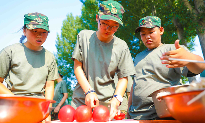 中國(guó)少年軍旅軍校夏令營(yíng)