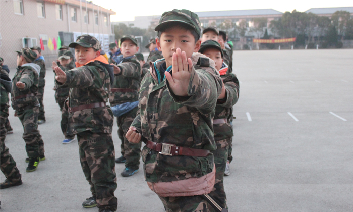 上海121軍事夏令營(yíng)