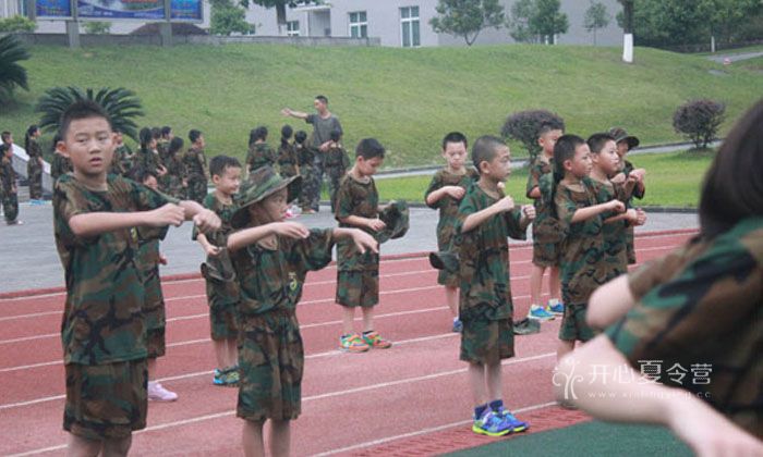 成都叢林狼軍事訓(xùn)練營