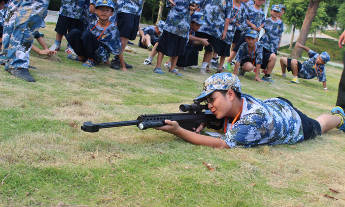 廣州黃埔軍校夏令營(yíng)