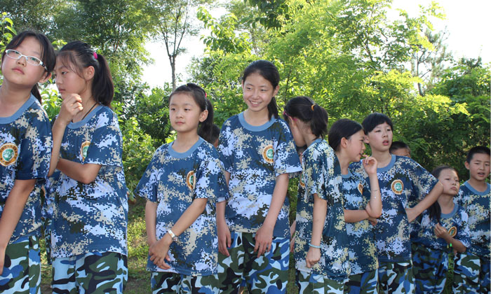 青少年軍事夏令營(yíng)