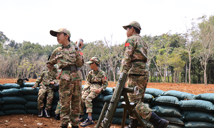 海南刀峰拓展軍事夏令營