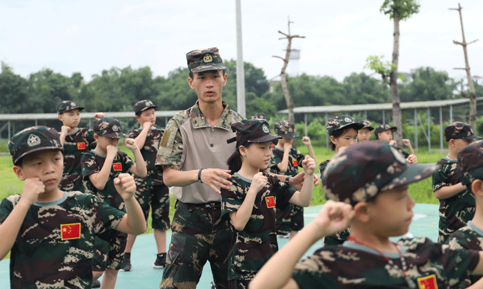 廣西亮劍軍旅夏令營