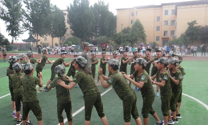 新疆軍事夏令營