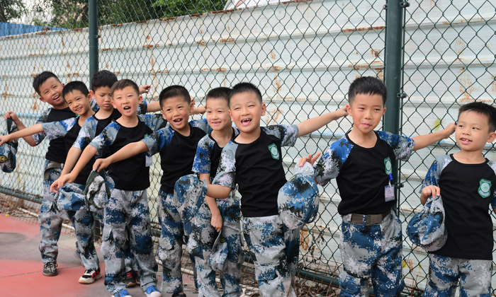 深圳菁英領(lǐng)袖軍事夏令營