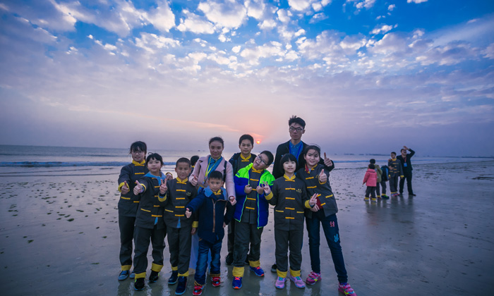 海濱夏令營讓您的孩子向著更好的自己出發(fā)