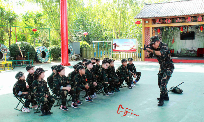 山西沖鋒號軍事夏令營