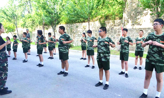 童年時(shí)光夏令營(yíng)