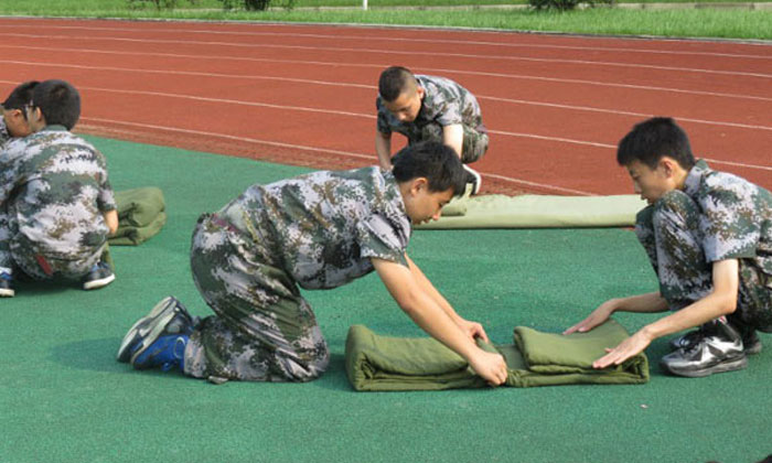 八一軍事夏令營(yíng)