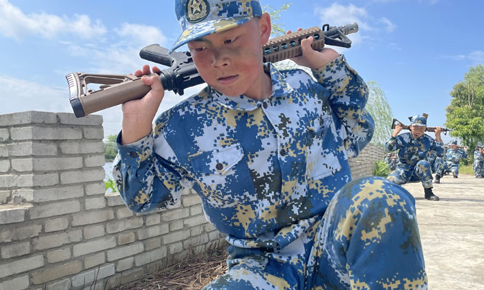 礪劍軍事夏令營(yíng)帶給孩子的收獲