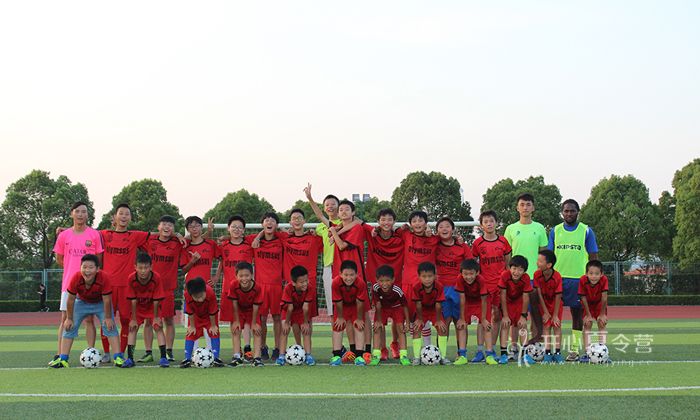 2018年深圳足球獵人夏令營招生詳情