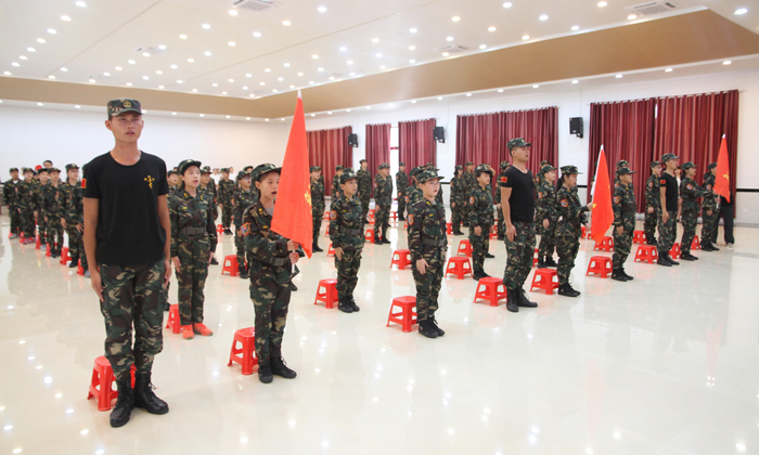 戰(zhàn)狼集結號圓孩子一個軍人夢