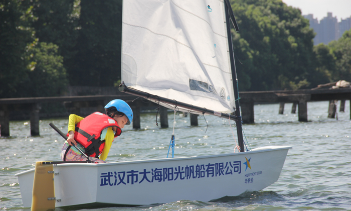 大海陽(yáng)光夏令營(yíng)