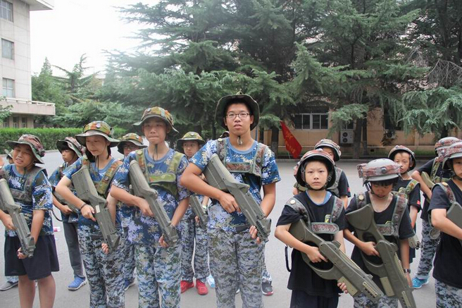軍事拓展夏令營