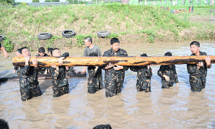 中國(guó)121軍事夏令營(yíng)