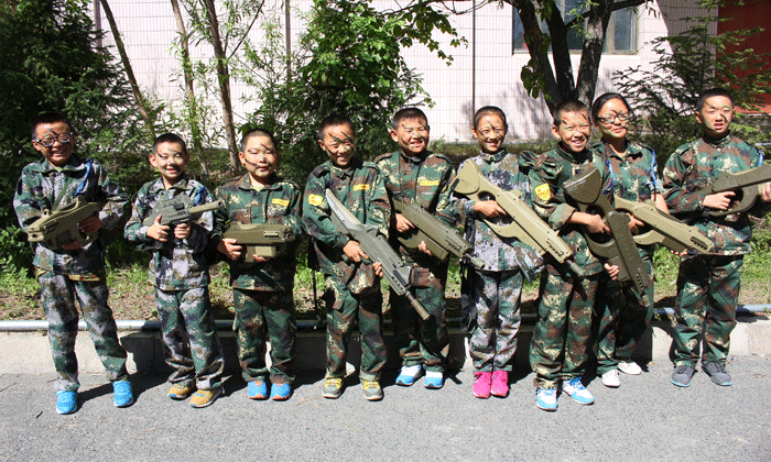 天山小戰(zhàn)士軍事夏令營(yíng)