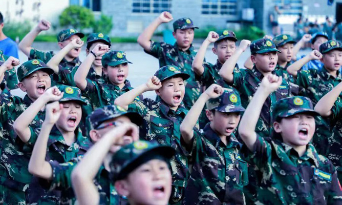 陽光少年派軍事夏令營(yíng)