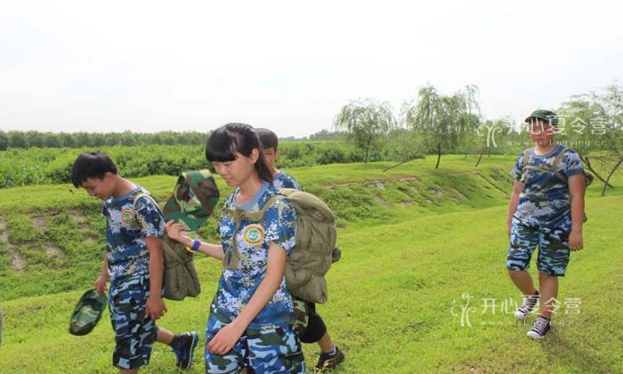 青少年軍事夏令營(yíng)
