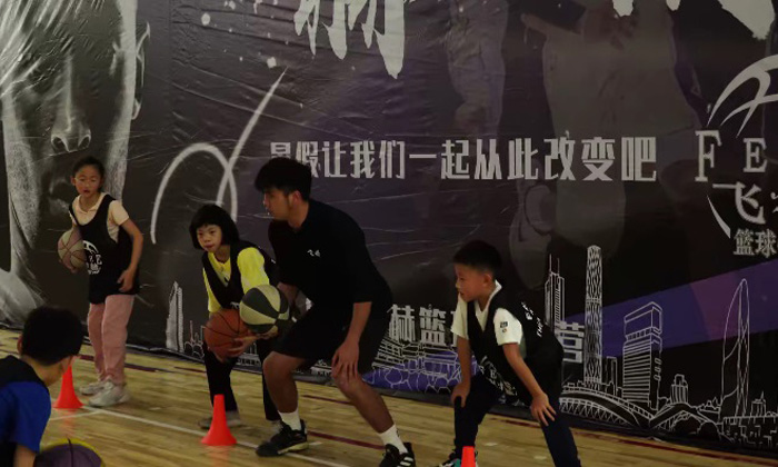 飛赫籃球特訓(xùn)營
