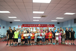 參加乒乓球夏令營讓孩子過一個美好的假期