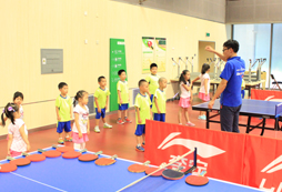 參加乒乓球夏令營養(yǎng)成良好運動習慣！