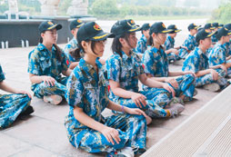 青島比較好的正規(guī)的夏令營推薦？