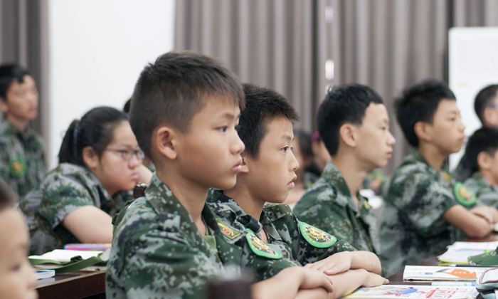 青島兒童軍事夏令營