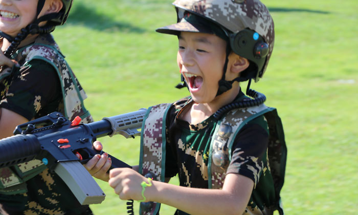 青島口碑好的軍事夏令營