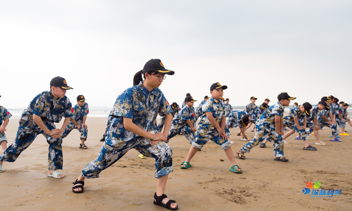 青島軍事夏令營(yíng)適合多大孩子