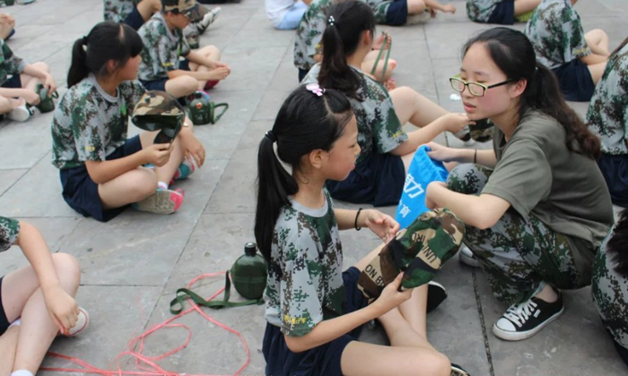 青島暑假軍訓(xùn)夏令營