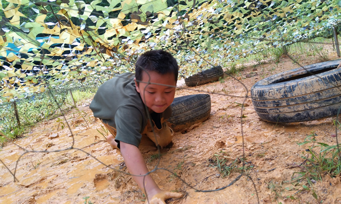 青島軍事夏令營-挑戰(zhàn)極限，激發(fā)潛能.jpg