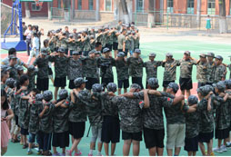 青島軍事夏令營讓孩子發(fā)現(xiàn)不一樣的自己