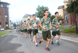 參加青島軍事夏令營讓孩子終身受益