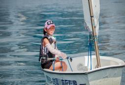 青島兒童帆船夏令營帶你在大海中揚帆起航！