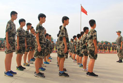 想給青少年報(bào)名可以吃苦磨煉的有什么推薦？