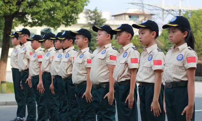 洛陽(yáng)軍事夏令營(yíng)
