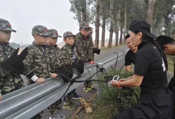 清遠(yuǎn)小學(xué)生參加軍事夏令營的收獲都有哪些
