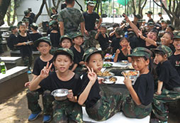 清遠中學生軍事夏令營活動對于孩子的意義