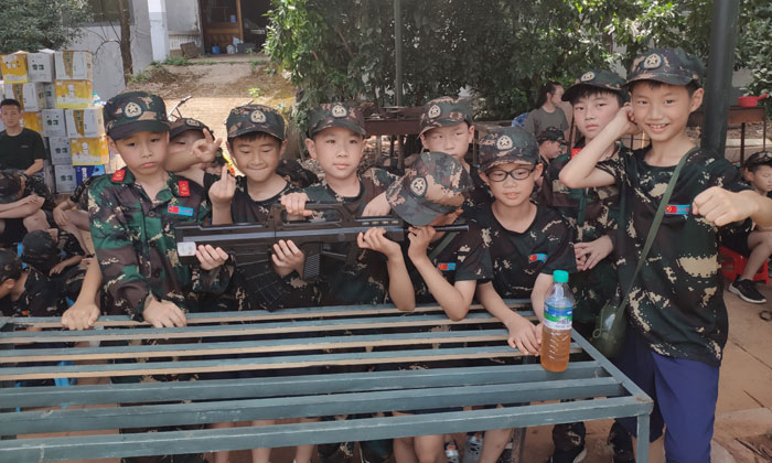 秦嶺軍事夏令營幫助孩子提升適應(yīng)能力