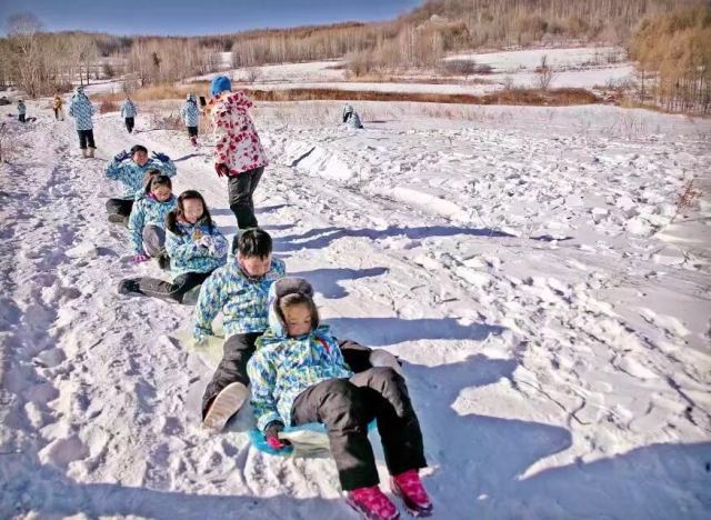 冬天，就讓我們跟隨親子冬令營的腳步感受冰雪神話吧！