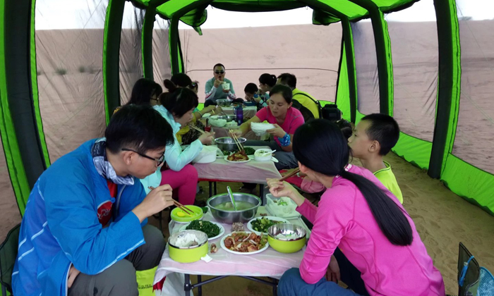 親子活動徒步穿越騰格里沙漠