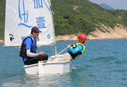 參加夏令營親子感情培養(yǎng)活動提升孩子的快樂指數(shù)