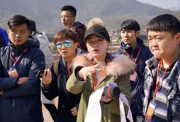 暑期與孩子一起參加親子夏令營(yíng)的意義是什么？