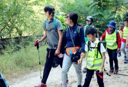  參加親子活動和孩子一起成為特種兵