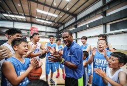 暑假上海籃球訓(xùn)練班該如何選擇？