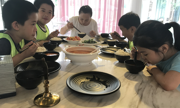 群英馬術(shù)夏令營聚餐