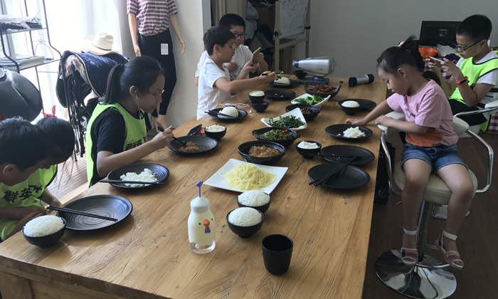 群英馬術(shù)夏令營聚餐