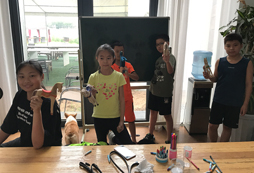 一起繪畫出自己理想中的馬兒