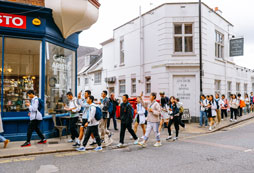 英國插班冬令營怎么選，2周線路報價一覽