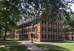 暑假出國親子游學(xué)名校耶魯大學(xué)